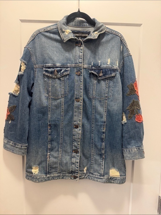 Express Jackets & Blazers - Beautiful ✨Vintage✨ Express Distressed Denim Jacket w Rose Embroidery. M/L. GUC!